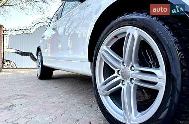 Позашляховик / Кросовер Audi Q7 2012 в 