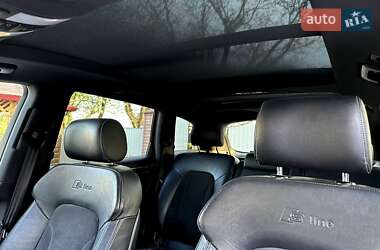 Позашляховик / Кросовер Audi Q7 2012 в 