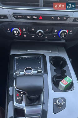 Внедорожник / Кроссовер Audi Q7 2019 в 