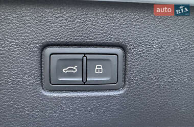 Внедорожник / Кроссовер Audi Q7 2019 в 