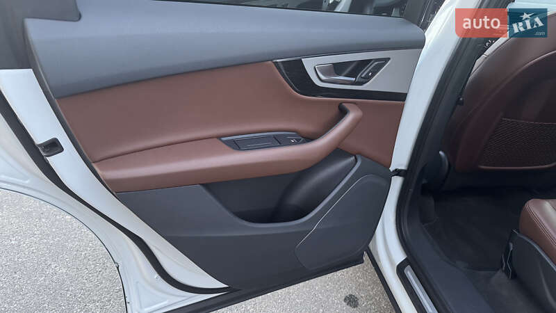 Внедорожник / Кроссовер Audi Q7 2019 в Киеве