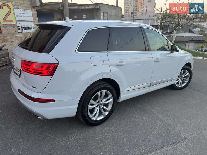 Внедорожник / Кроссовер Audi Q7 2019 в Киеве