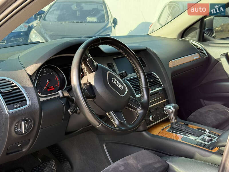 Внедорожник / Кроссовер Audi Q7 2011 в Умани