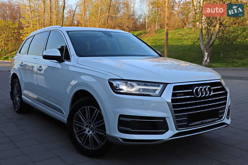 Внедорожник / Кроссовер Audi Q7 2017 в Кременчуге