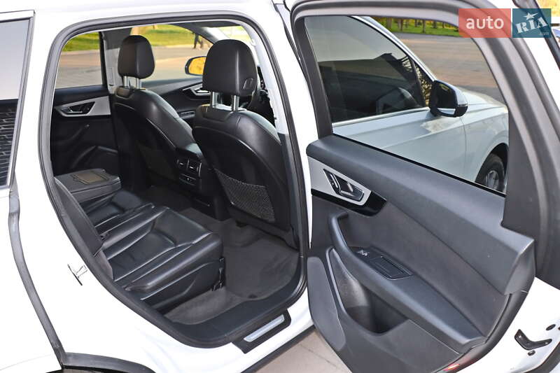 Внедорожник / Кроссовер Audi Q7 2017 в Кременчуге