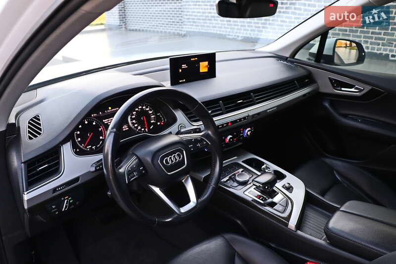Внедорожник / Кроссовер Audi Q7 2017 в Кременчуге