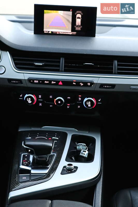 Внедорожник / Кроссовер Audi Q7 2017 в Кременчуге