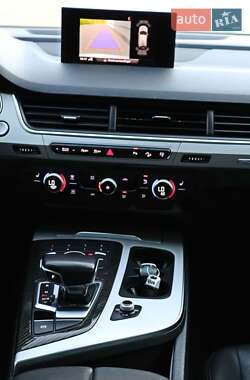 Внедорожник / Кроссовер Audi Q7 2017 в 