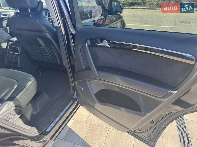 Внедорожник / Кроссовер Audi Q7 2013 в Черкассах