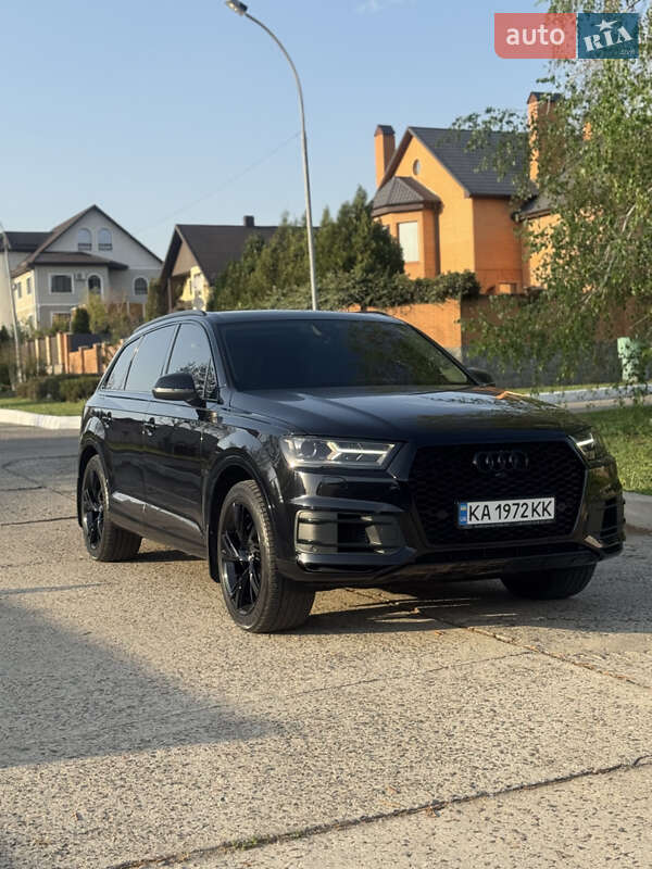 Внедорожник / Кроссовер Audi Q7 2017 в Южноукраинске