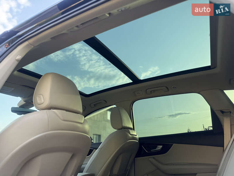 Внедорожник / Кроссовер Audi Q7 2017 в Южноукраинске