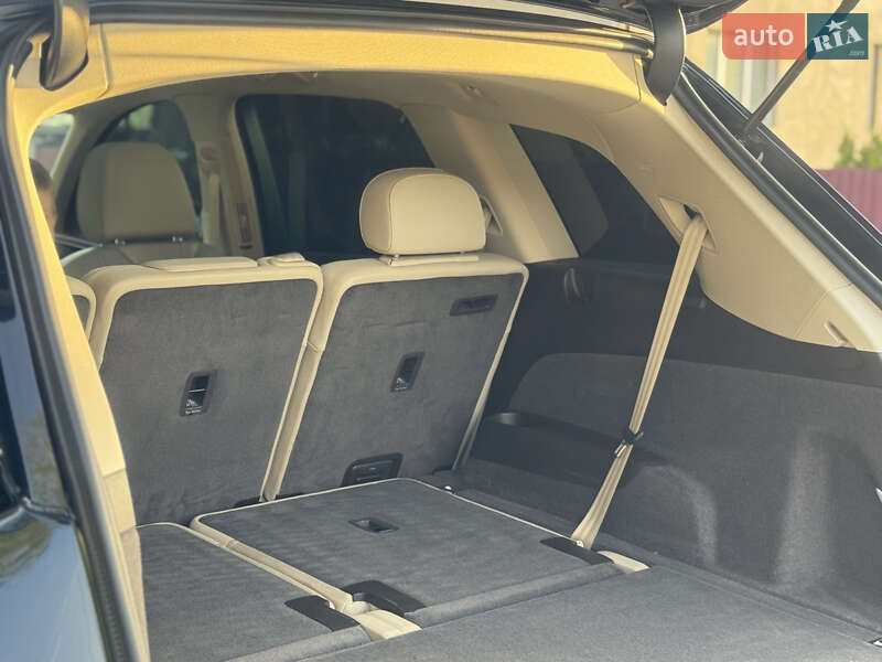 Внедорожник / Кроссовер Audi Q7 2017 в Южноукраинске