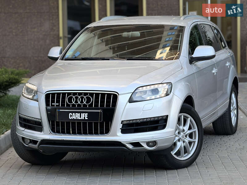 Внедорожник / Кроссовер Audi Q7 2010 в 