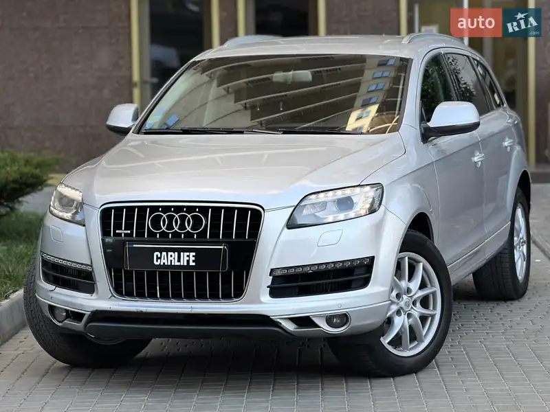 Внедорожник / Кроссовер Audi Q7 2010 в 