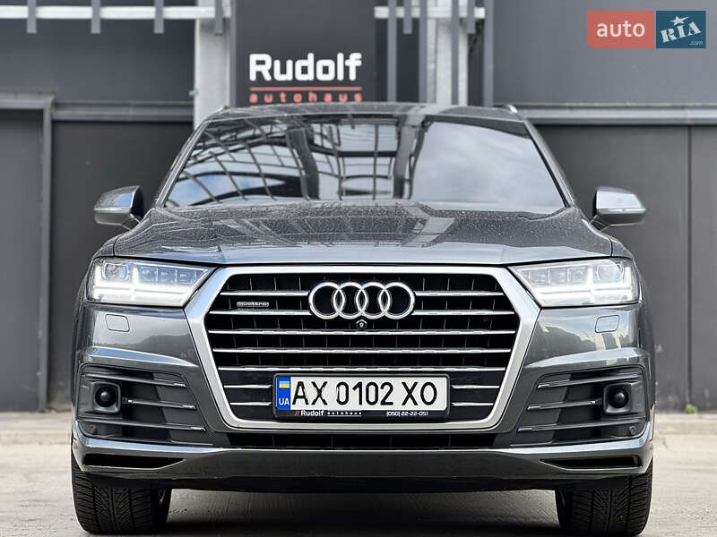 Позашляховик / Кросовер Audi Q7 2015 в Києві