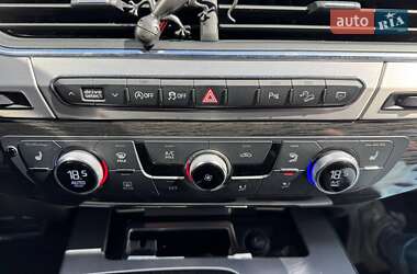 Позашляховик / Кросовер Audi Q7 2017 в 