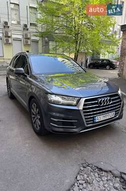 Позашляховик / Кросовер Audi Q7 2017 в 
