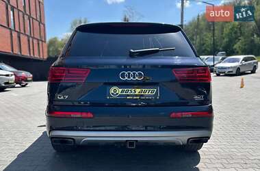 Позашляховик / Кросовер Audi Q7 2017 в 