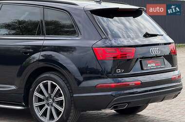 Внедорожник / Кроссовер Audi Q7 2016 в 