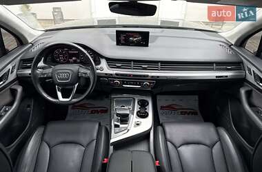 Внедорожник / Кроссовер Audi Q7 2016 в 