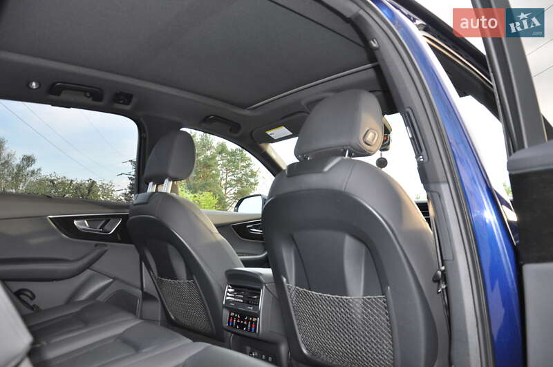 Позашляховик / Кросовер Audi Q7 2020 в Чернівцях