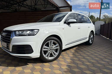 Внедорожник / Кроссовер Audi Q7 2016 в 