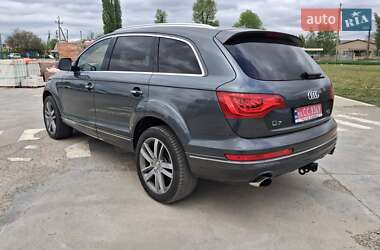 Позашляховик / Кросовер Audi Q7 2015 в 
