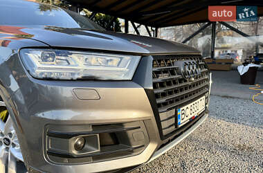 Внедорожник / Кроссовер Audi Q7 2018 в 