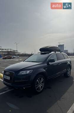 Позашляховик / Кросовер Audi Q7 2010 в 