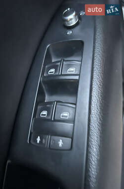 Внедорожник / Кроссовер Audi Q7 2010 в 
