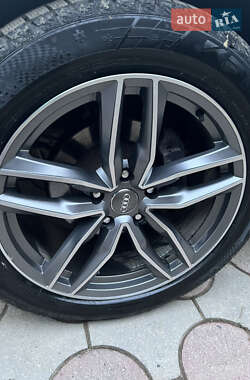 Внедорожник / Кроссовер Audi Q7 2010 в 