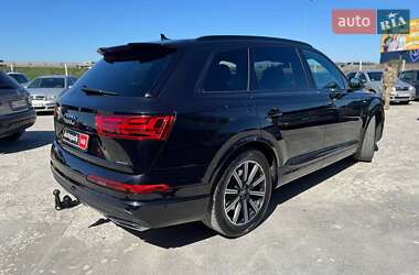 Внедорожник / Кроссовер Audi Q7 2015 в 