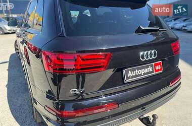 Внедорожник / Кроссовер Audi Q7 2015 в 