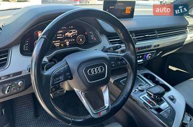Внедорожник / Кроссовер Audi Q7 2015 в 