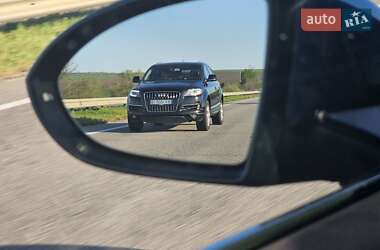 Позашляховик / Кросовер Audi Q7 2013 в 
