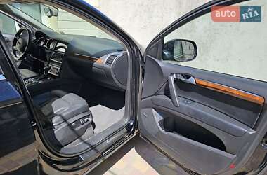 Позашляховик / Кросовер Audi Q7 2013 в 