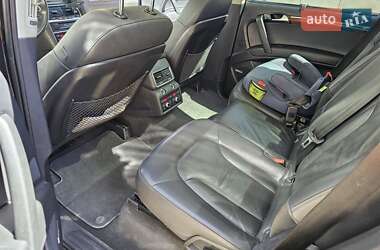 Позашляховик / Кросовер Audi Q7 2013 в 