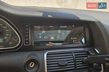 Позашляховик / Кросовер Audi Q7 2013 в 