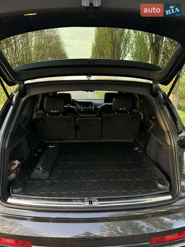 Позашляховик / Кросовер Audi Q7 2013 в Мукачевому