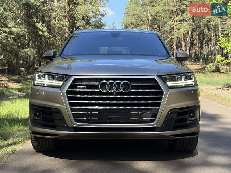 Внедорожник / Кроссовер Audi Q7 2019 в Киеве