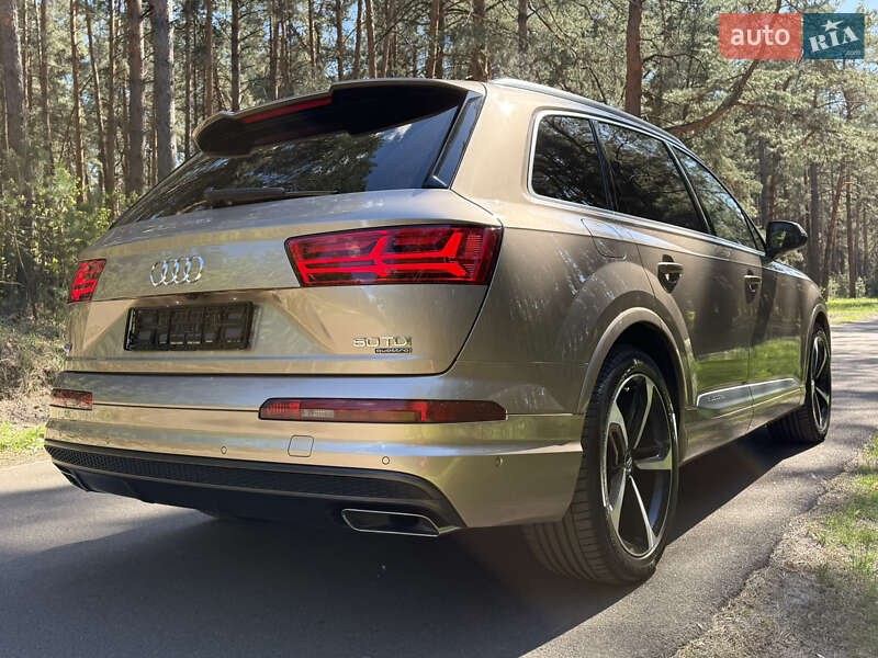 Внедорожник / Кроссовер Audi Q7 2019 в Киеве