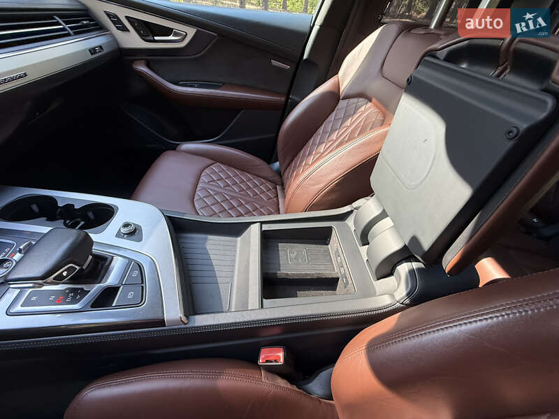 Внедорожник / Кроссовер Audi Q7 2019 в Киеве