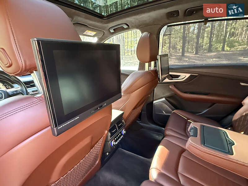 Внедорожник / Кроссовер Audi Q7 2019 в Киеве