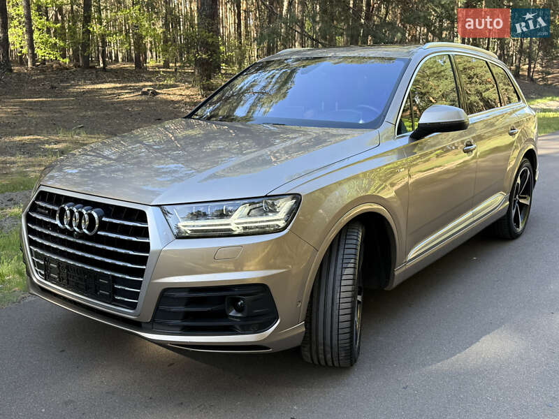 Внедорожник / Кроссовер Audi Q7 2019 в Киеве