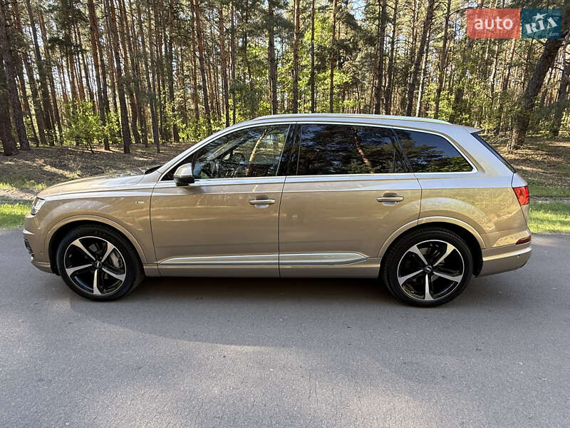 Внедорожник / Кроссовер Audi Q7 2019 в Киеве