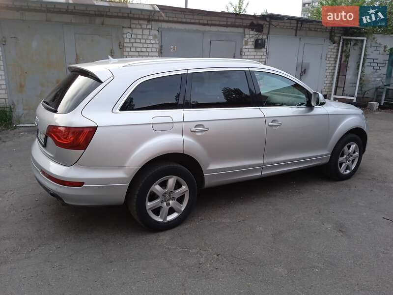 Внедорожник / Кроссовер Audi Q7 2011 в Киеве