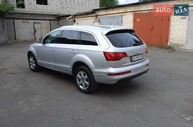Внедорожник / Кроссовер Audi Q7 2011 в 