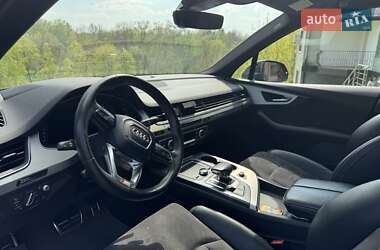 Позашляховик / Кросовер Audi Q7 2017 в 