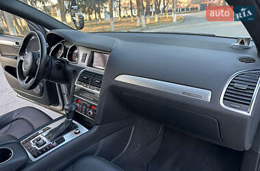 Позашляховик / Кросовер Audi Q7 2014 в 