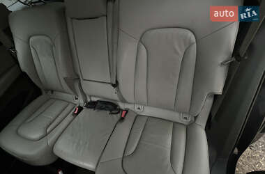 Позашляховик / Кросовер Audi Q7 2010 в 